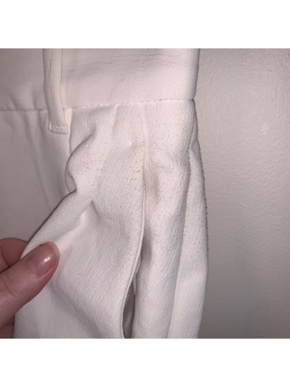 Wilfred The Effortless Short Mini High-waisted Japanese crepe shorts - Picture 7 of 9